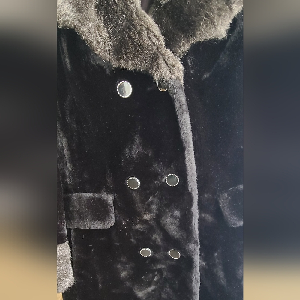 Vintage faux fur coat - Picture 8 of 16